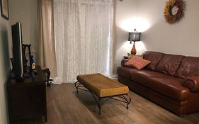 Lovely 1-Bedroom Rental Space With Free Parking