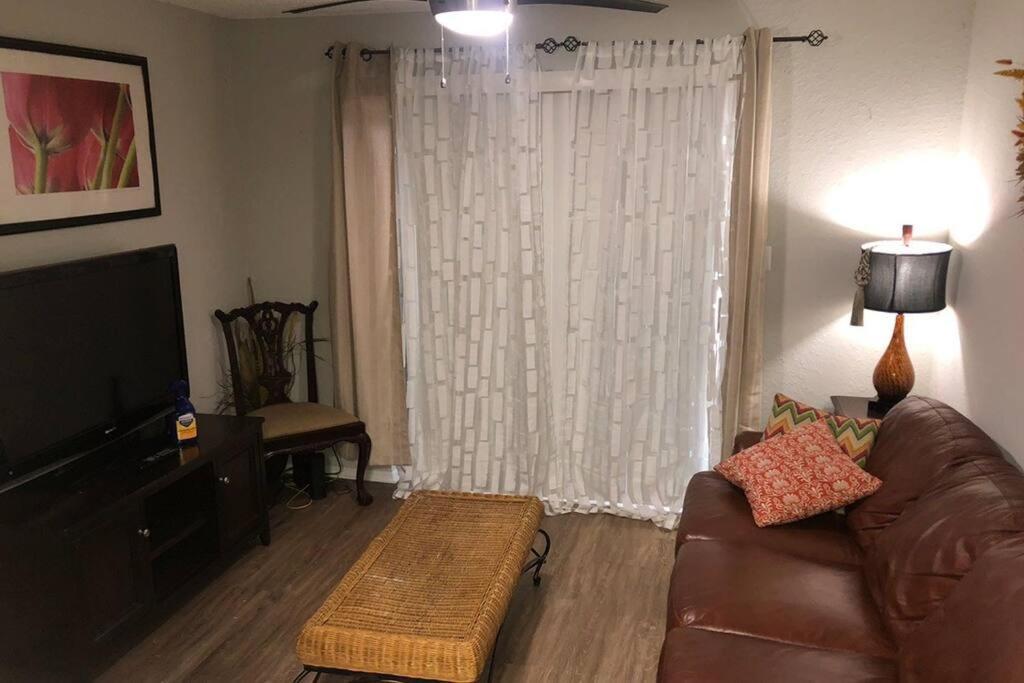 Lovely 1-Bedroom Rental Space With Free Parking Charlotte Exterior photo